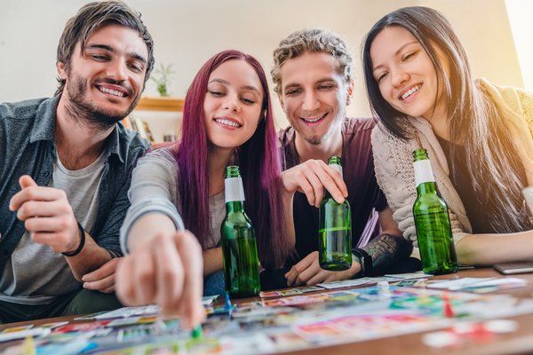 Exploration sociale et épanouissement personnel : L'impact profond des Jeux de société coopératifs